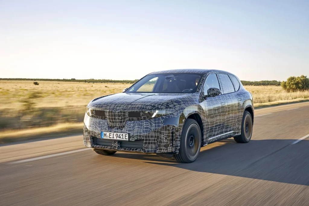 El nuevo BMW iX3 2026 ofrecerá casi 800 kilómetros de autonomía 1 Motor16 nuevo bmw ix3 2026 13 Motor16