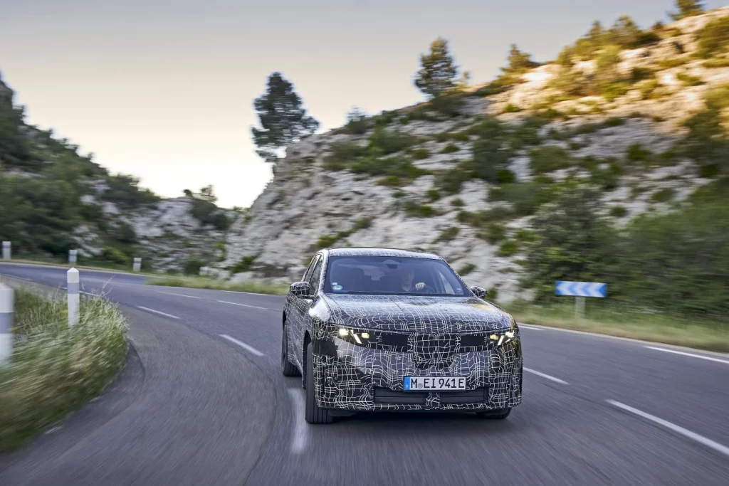 El nuevo BMW iX3 2026 ofrecerá casi 800 kilómetros de autonomía 5 Motor16 nuevo bmw ix3 2026 15 Motor16
