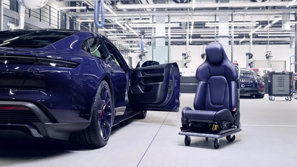 El Porsche 911 se viste de Ferragamo para celebrar 40 años en Italia 15 Motor16 porsche 911 carrera 4 gts ferragamo 28 Motor16