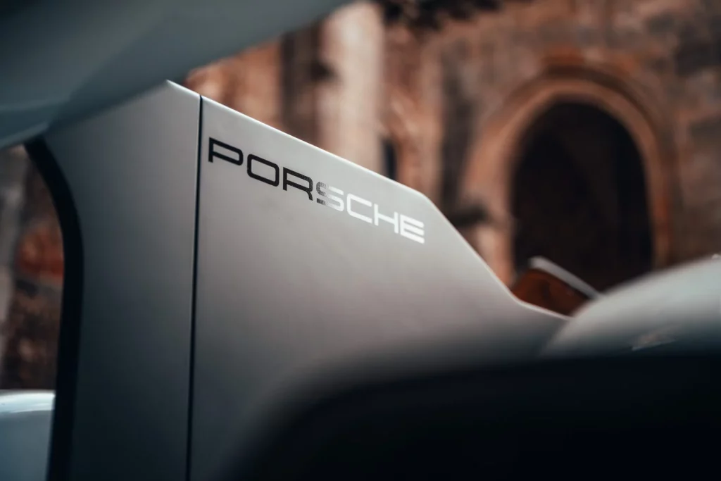 Este Porsche 963 RSP es un Hypercar de Le Mans “de calle”, es único, oficial y extremadamente radical 12 Motor16 Porsche 963 RSP
