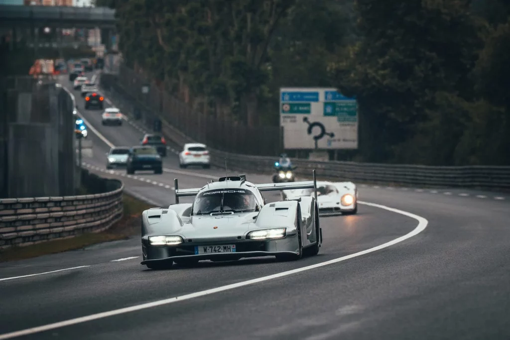 Este Porsche 963 RSP es un Hypercar de Le Mans “de calle”, es único, oficial y extremadamente radical 6 Motor16 Porsche 963 RSP