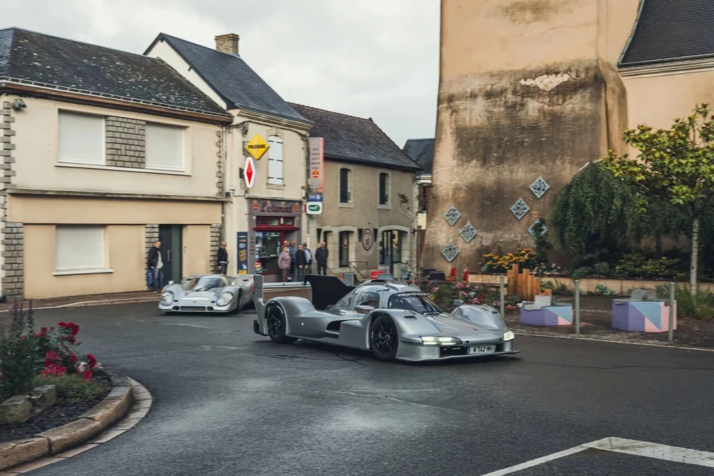 Este Porsche 963 RSP es un Hypercar de Le Mans “de calle”, es único, oficial y extremadamente radical 20 Motor16 Porsche 963 RSP