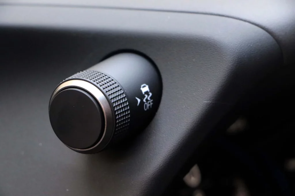 Prueba del Lexus UX 300h: Una buena opción si buscas calidad pero no espacio 12 Motor16 Prueba del Lexus UX 300h: Una buena opción si buscas calidad pero no espacio