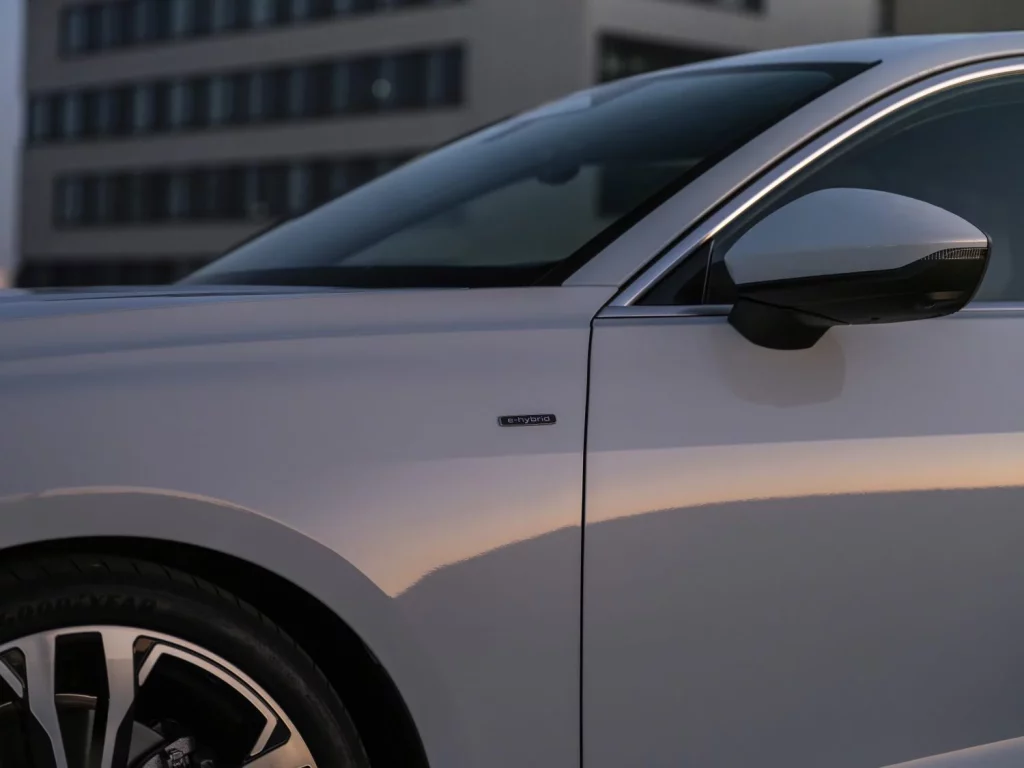 Primera prueba del Audi A5 e-hybrid: Un “eléctrico” que no te dejará colgado 32 Motor16 prueba nuevo audi a5 e hybrid 2025 29 Motor16