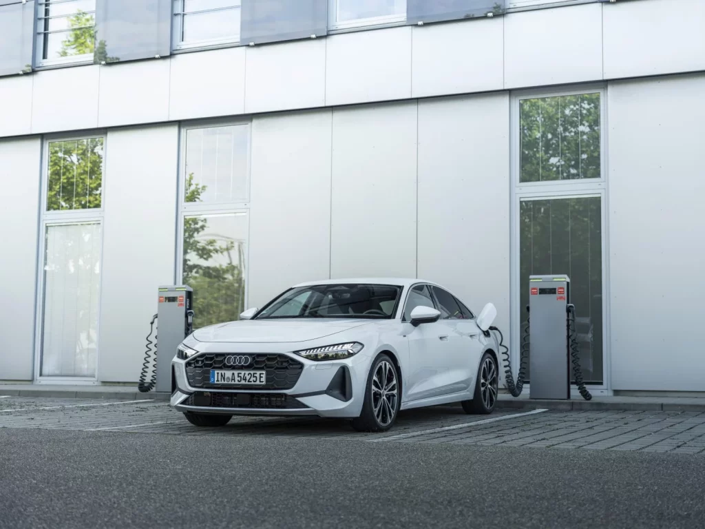 Primera prueba del Audi A5 e-hybrid: Un “eléctrico” que no te dejará colgado 26 Motor16 prueba nuevo audi a5 e hybrid 2025 40 Motor16