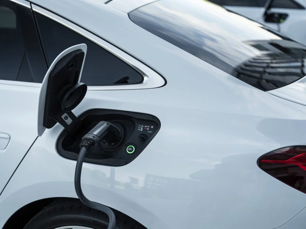 Primera prueba del Audi A5 e-hybrid: Un “eléctrico” que no te dejará colgado 25 Motor16 prueba nuevo audi a5 e hybrid 2025 41 Motor16
