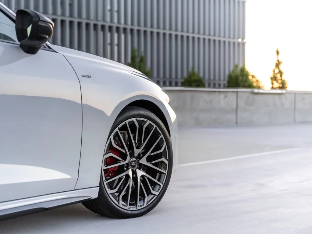 Primera prueba del Audi A5 e-hybrid: Un “eléctrico” que no te dejará colgado 5 Motor16 prueba nuevo audi a5 e hybrid 2025 61 Motor16