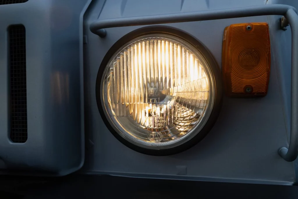 Pinzgauer 718: De todoterreno militar a minibús para fiestas en busca de dueño