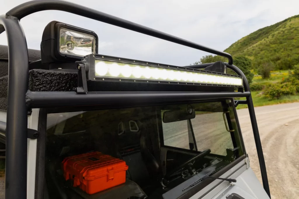 Pinzgauer 718: De todoterreno militar a minibús para fiestas en busca de dueño