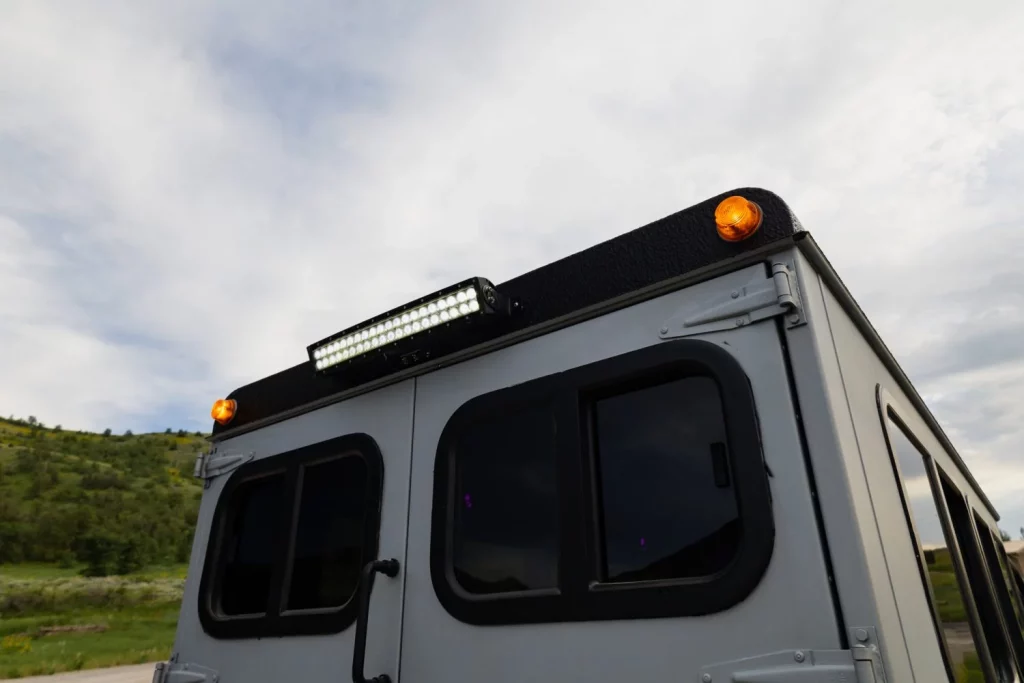 Pinzgauer 718: De todoterreno militar a minibús para fiestas en busca de dueño