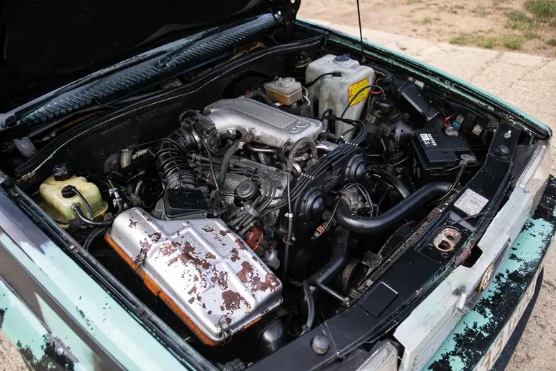 Clarkson: El nombre que hace que un Alfa Romeo 75 de 500 euros pase a costar una fortuna 42 Motor16 1989 Alfa Romeo 75 Clarkson Top Gear 37 Motor16
