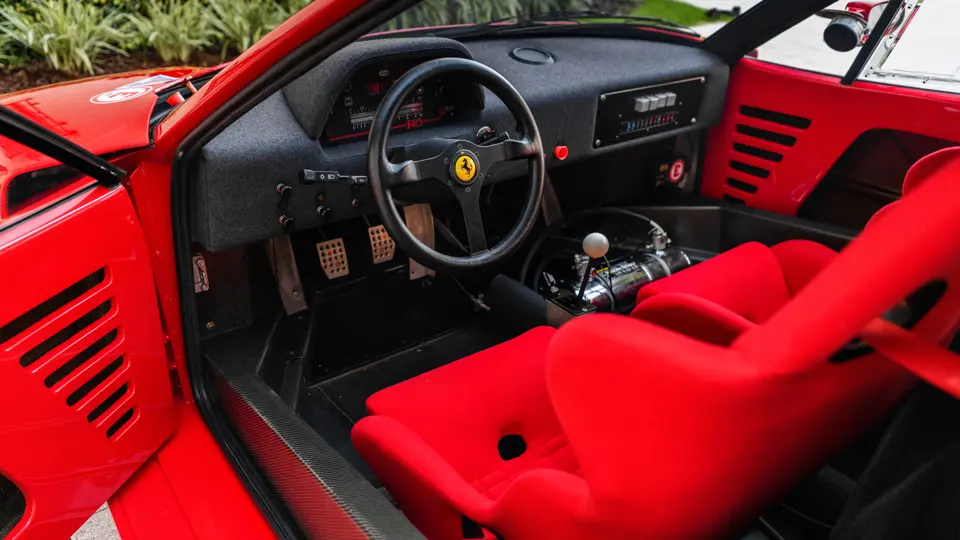 El Ferrari F40 que huele a nuevo récord es el número 14 de los 19 fabricados 27 Motor16 1993 Ferrari F40 LM Michelotto RM Sothebys 31 Motor16