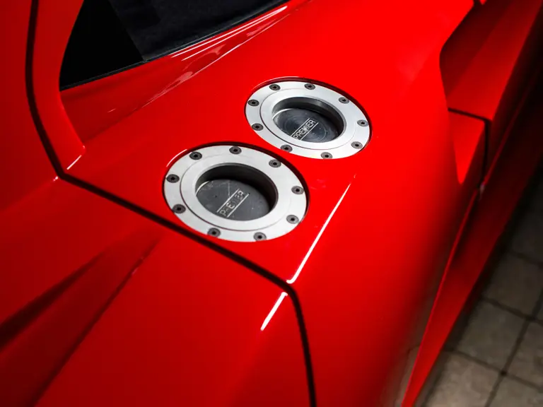 El Ferrari F40 que huele a nuevo récord es el número 14 de los 19 fabricados 22 Motor16 1993 Ferrari F40 LM Michelotto RM Sothebys 8 Motor16