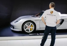 Adrien Brody se infiltra en Porsche y desvela un secreto de ‘la madre de todos los Porsche’