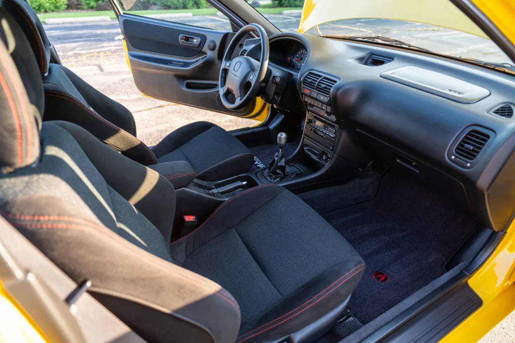 Acura Integra Type R: Ese olvidado que ha costado lo que un Porsche 911 Turbo 1 Motor16 2001 Acura Integra Type R. BaT. Imagen interior.