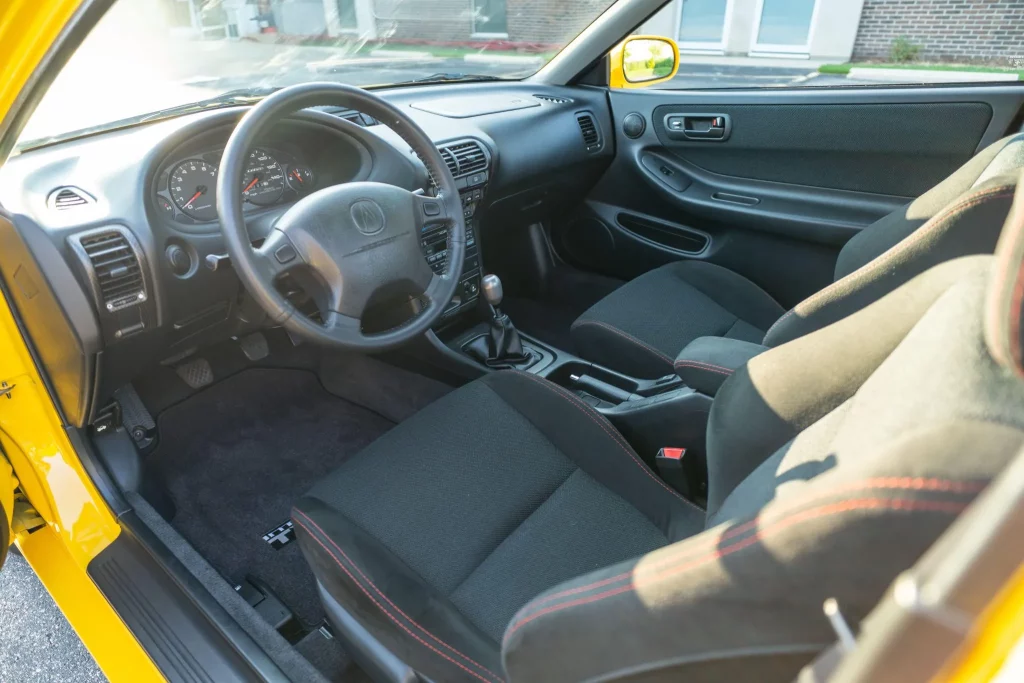 Acura Integra Type R: Ese olvidado que ha costado lo que un Porsche 911 Turbo 15 Motor16 2001 Acura Integra Type R BaT 9 Motor16