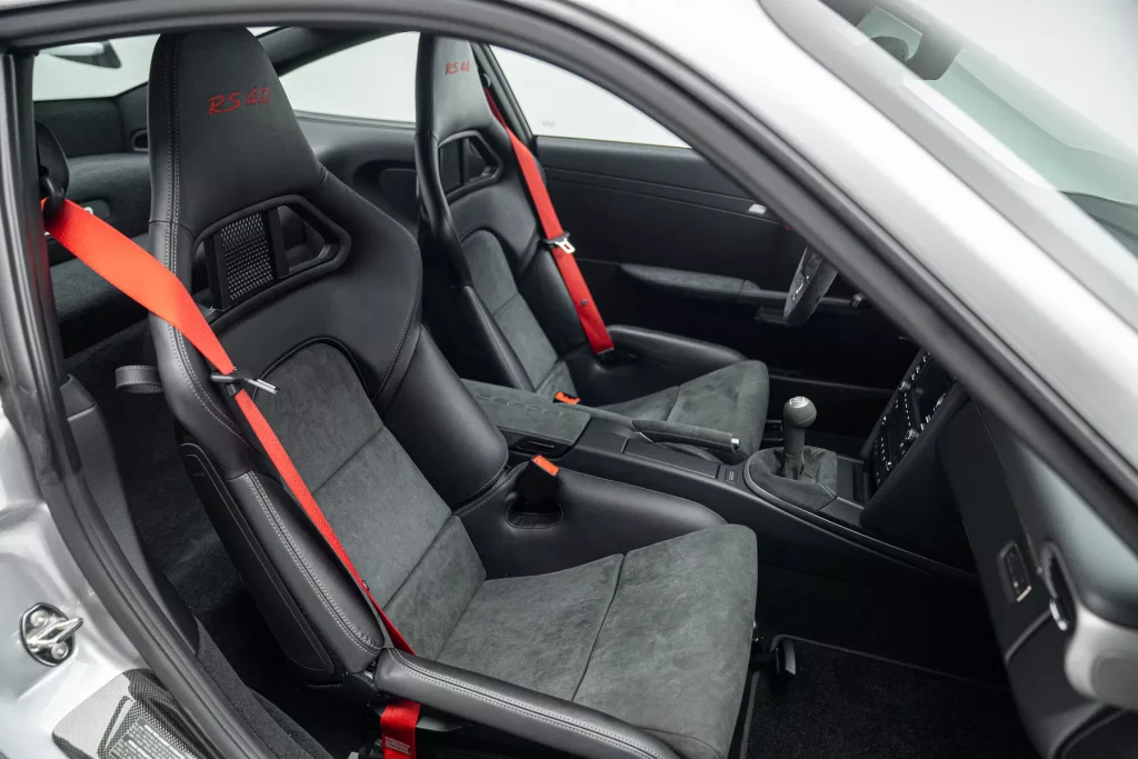 El Santo Grial de los Porsche 911 se pone a la venta por un precio desorbitado 24 Motor16 2011 Porsche 911 GT3 RS 4.0 Graham 6 Motor16