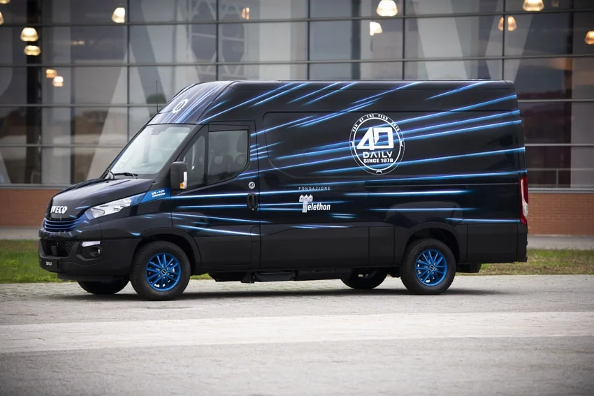 8 IVECO Daily que han roto moldes en sus 50 años de historia 3 Motor16 2020 iveco daily natural power garage italia Motor16