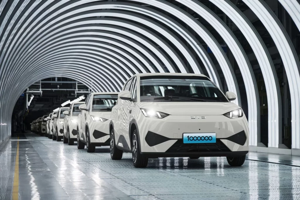 Acaba de llegar y el BYD Dolphin Surf ya tiene 7 dígitos en solo 27 meses 10 Motor16 2025 1 millon byd dolphin surf 1 Motor16