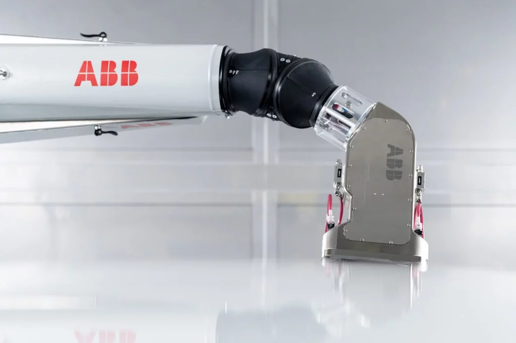 La máxima personalización llega al DS Nº8 gracias a la tecnología PixelPaint de ABB 3 Motor16 2025 ABB Robotics PixelPaint DS No8 1 Motor16
