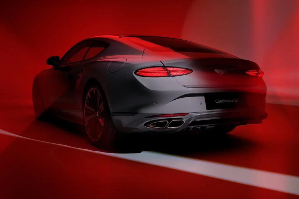 Akrapovic le pone banda sonora a los Bentley más exclusivos 2 Motor16 2025 Akrapovic escape Bentley 3 Motor16