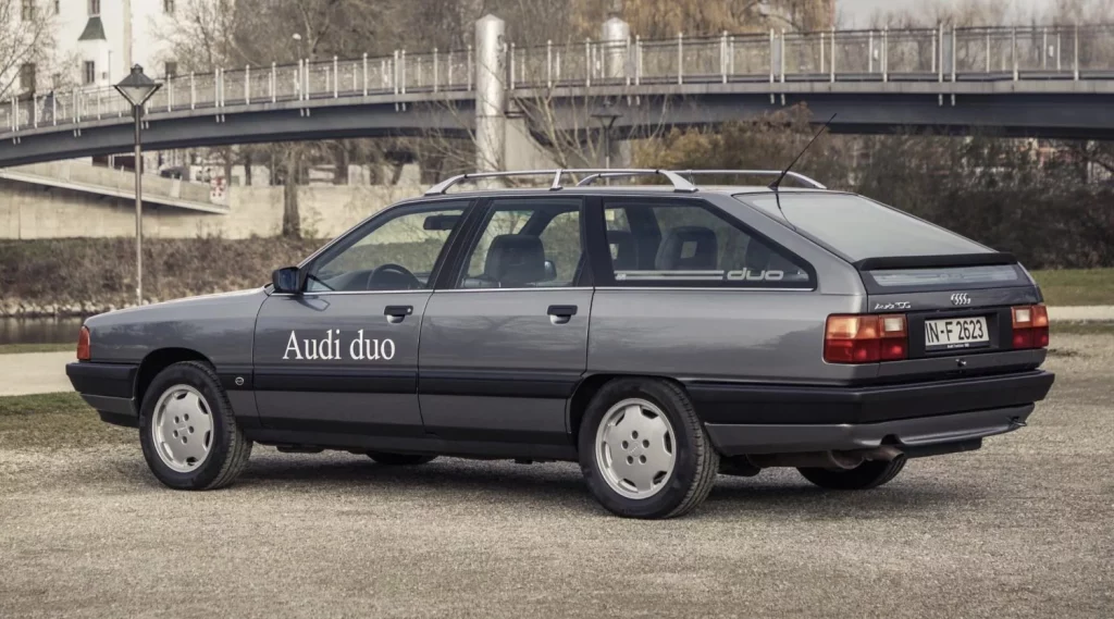 Audi 100 Avant quattro Duo: El coche del anuncio de Audi es este y nació hace 35 años 8 Motor16 2025 Audi 100 Avant quattro duo 4 Motor16