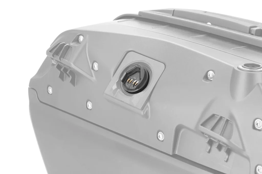 NAD crea para la BMW R1300 unas maletas tan exclusivas como esta moto 12 Motor16 2025 BMW R 1300 maletas Shad 4 Motor16