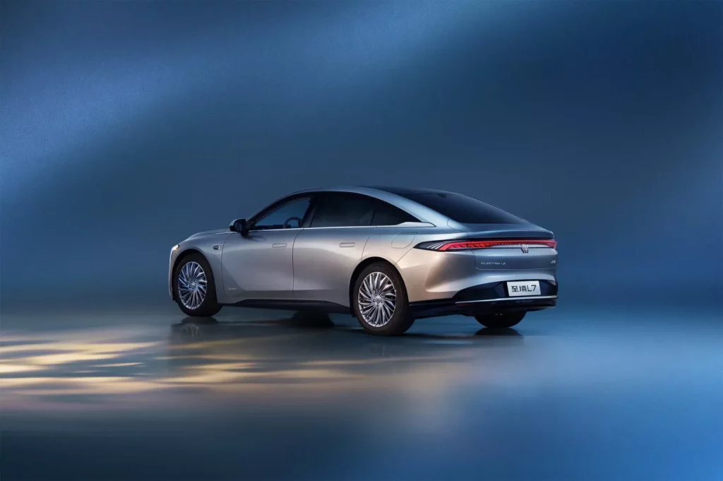 Buick Electra L7: La berlina que elimina la agonía de la autonomía llega a China 3 Motor16 2025 Buick Electra L7. Imagen portada.