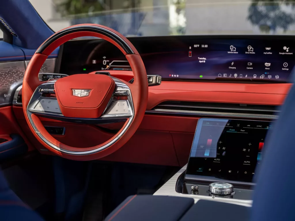 Cadillac Celestiq: La joya eléctrica con la que retan a Bentley y Rolls-Royce 18 Motor16 2025 Cadillac Celestiq 3 Motor16
