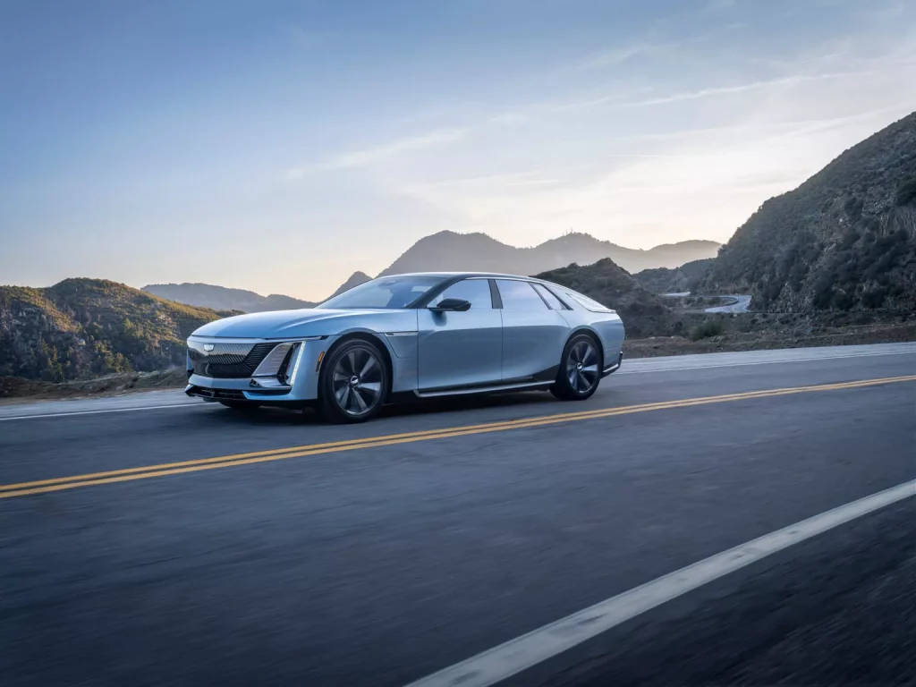 Cadillac Celestiq: La joya eléctrica con la que retan a Bentley y Rolls-Royce 6 Motor16 2025 Cadillac Celestiq 4 Motor16