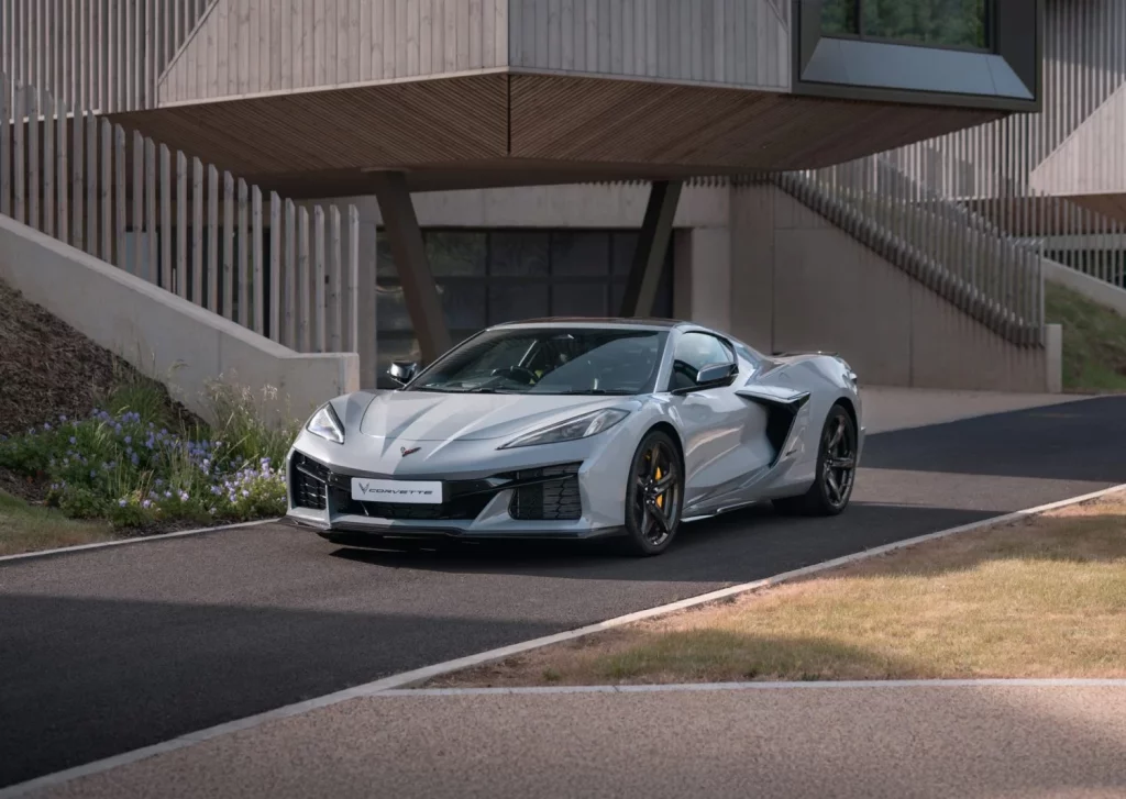 2025 Chevrolet Corvette E Ray 16 Motor16