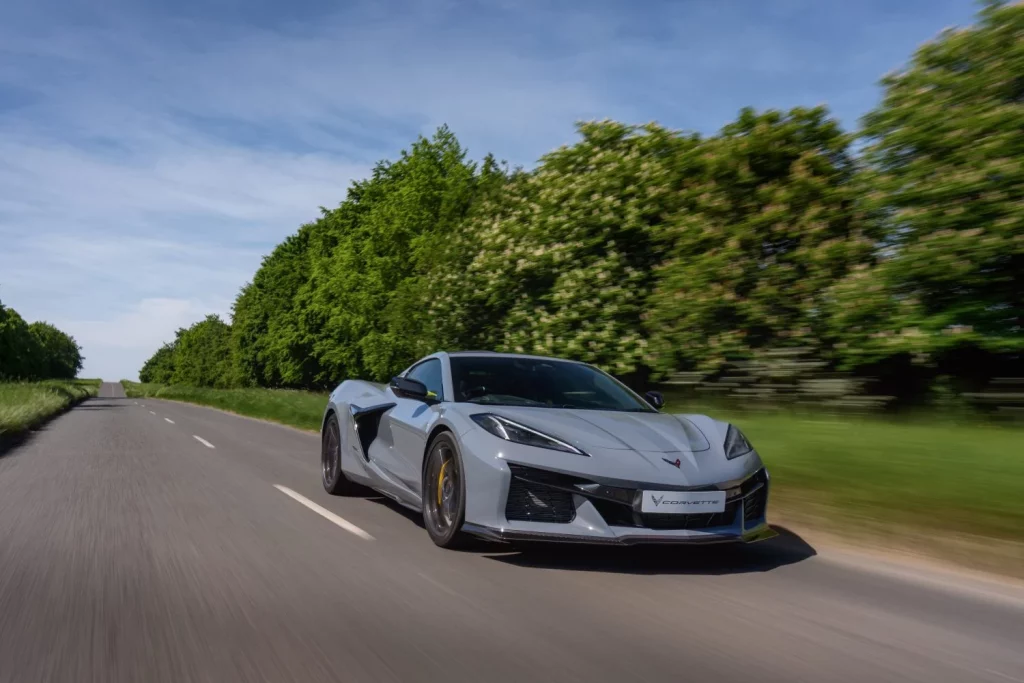 2025 Chevrolet Corvette E Ray 2 Motor16