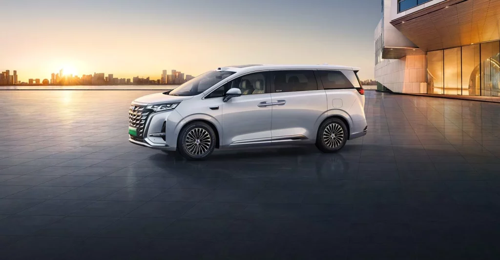 2025 Denza D9 China 8 Motor16
