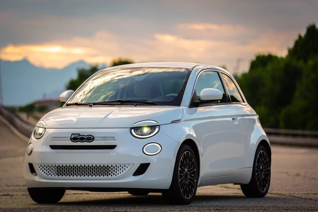 2025 Fiat 500 Hybrid Mirafiori 13 Motor16