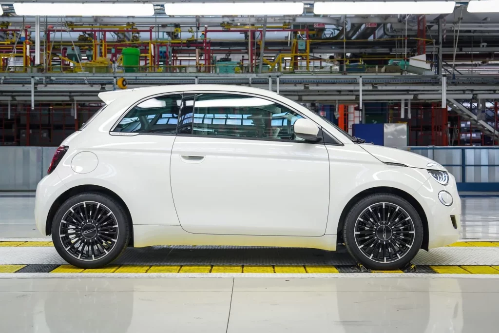 2025 Fiat 500 Hybrid Mirafiori 3 Motor16