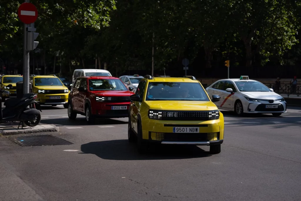 El garbeo que el Fiat Grande Panda se ha dado por las calles más míticas de Madrid 2 Motor16 2025 Fiat Grande Panda Madrid 4 Motor16
