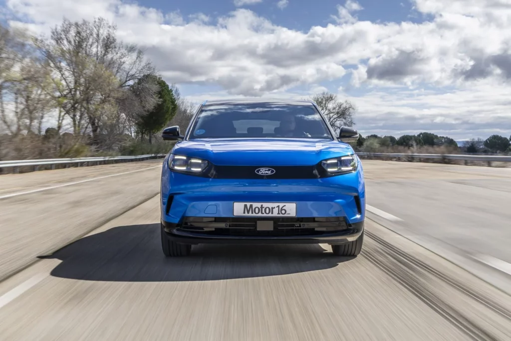 Probamos el Ford Capri AWD: A mí siempre me daban dos... motores 11 Motor16 2025 Ford Capri AWD Prueba 22 Motor16