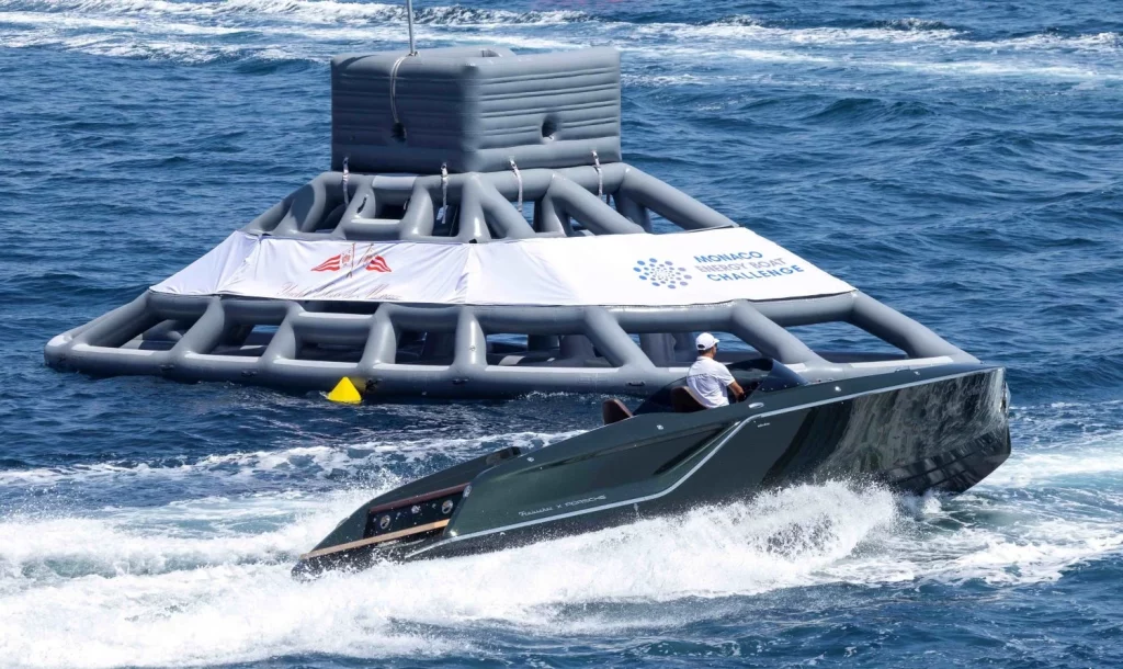 Frauscher x Porsche 850 Fantom: La embarcación con 'alma' de Macan se anota un nuevo récord 7 Motor16 2025 Frauscher Porsche 850 Fantom Monaco 1 Motor16