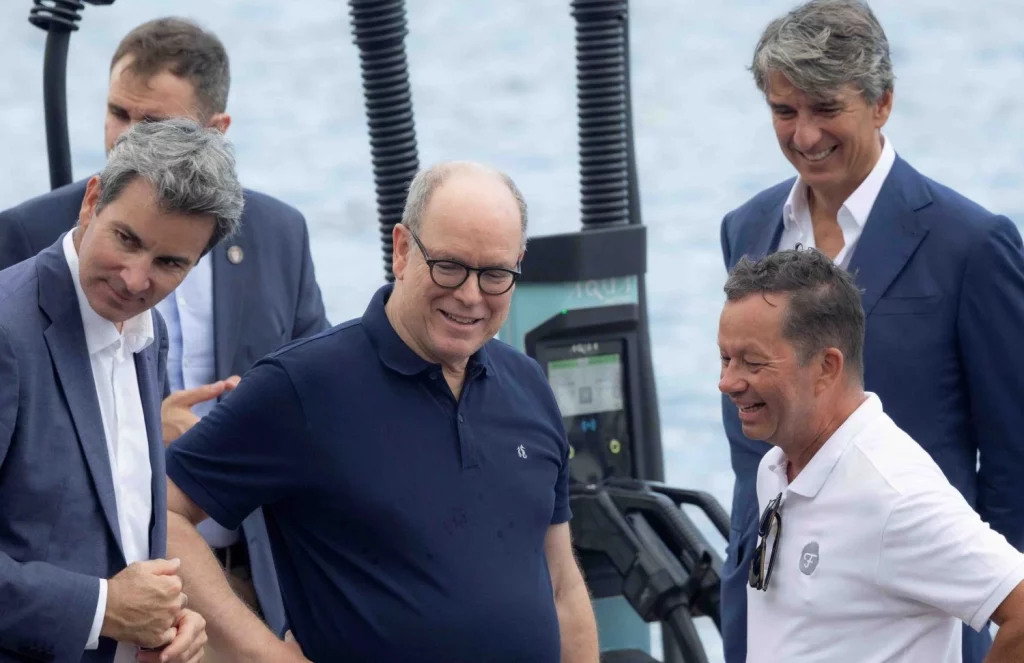 Frauscher x Porsche 850 Fantom: La embarcación con 'alma' de Macan se anota un nuevo récord 1 Motor16 2025 Frauscher x Porsche 850 Fantom. Monaco. Imagen Alberto II.