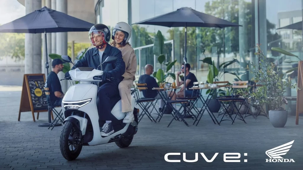 2025 Honda CUV e scooter electrico 17 Motor16