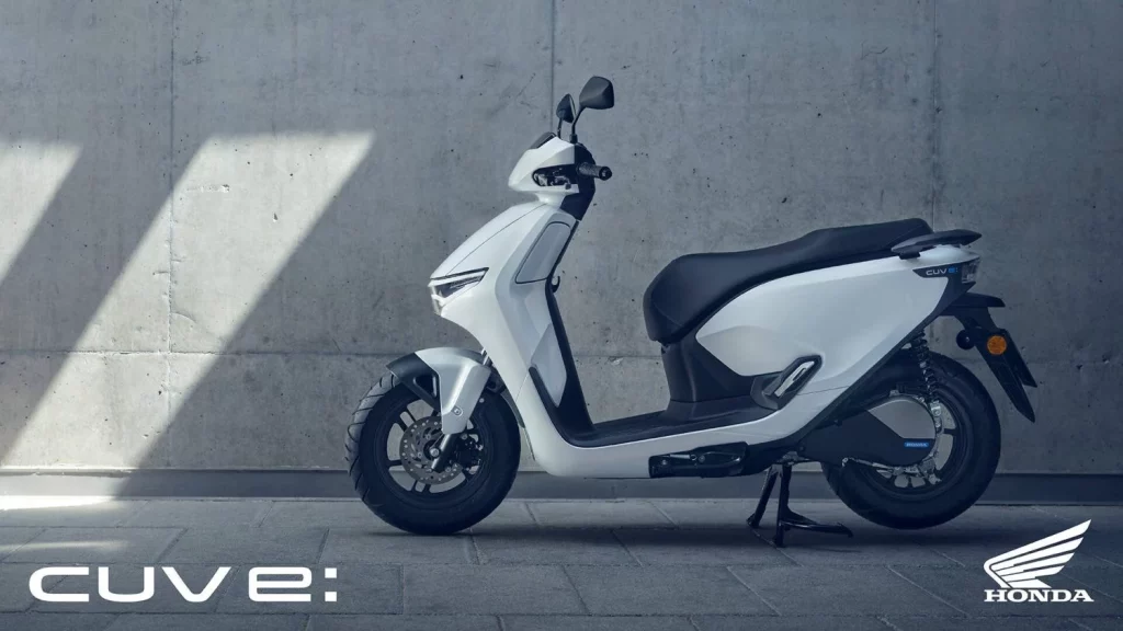 2025 Honda CUV e scooter electrico 21 Motor16