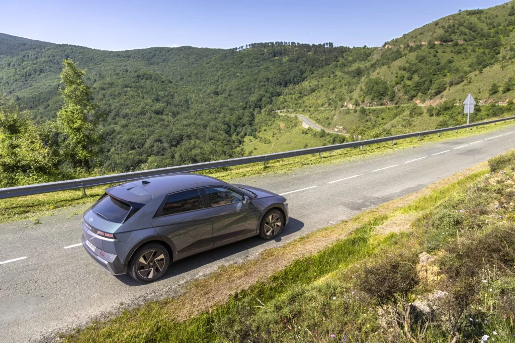El Hyundai Ioniq 5 pone a Corea y a Ezcaray a un enchufe de distancia 29 Motor16 2025 Hyundai Ioniq 5 viaje Ezcaray 26 Motor16