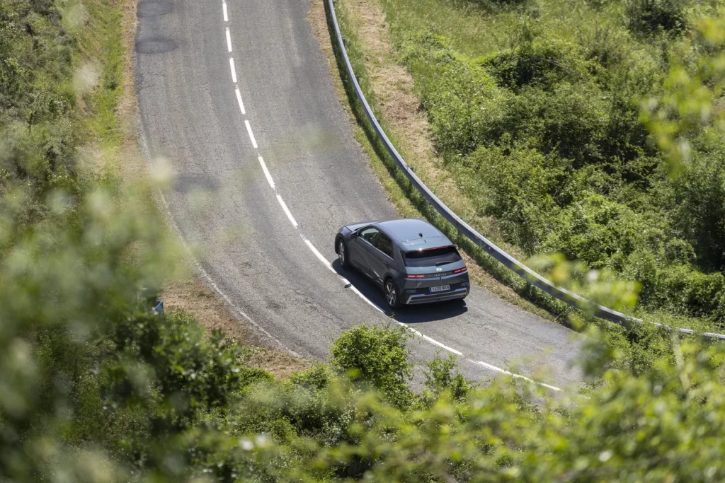 El Hyundai Ioniq 5 pone a Corea y a Ezcaray a un enchufe de distancia 26 Motor16 2025 Hyundai Ioniq 5 viaje Ezcaray 30 Motor16