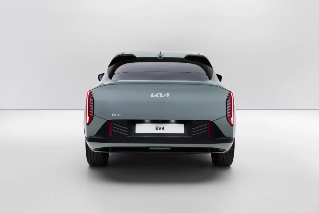 Kia EV4 Fastback: 1.730 euros más caro que sin ese Fastback 7 Motor16 2025 Kia EV4 Fastback 7 Motor16