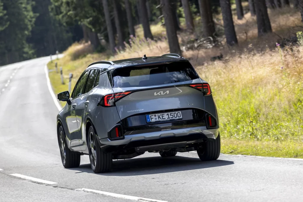 Conducimos el nuevo Kia Sportage: Cuando evolucionar es mejor que revolucionar 7 Motor16 2025 Kia Sportage Al Volante 1 Motor16