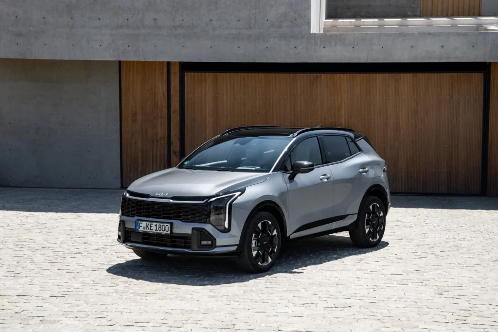 Conducimos el nuevo Kia Sportage: Cuando evolucionar es mejor que revolucionar 1 Motor16 2025 Kia Sportage. Al Volante. Imagen delantera.
