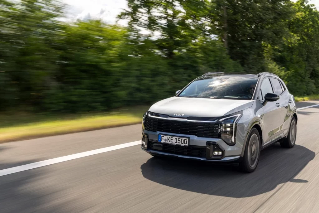 Conducimos el nuevo Kia Sportage: Cuando evolucionar es mejor que revolucionar 11 Motor16 2025 Kia Sportage Al Volante 2 Motor16