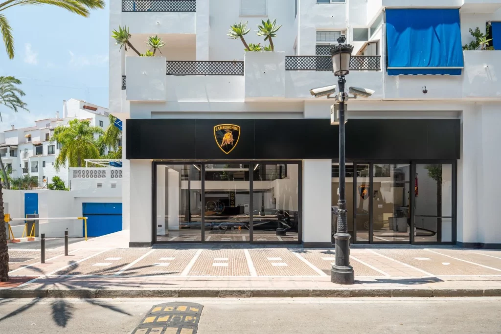 2025 Lamborghini Marbella. Imagen fachada.