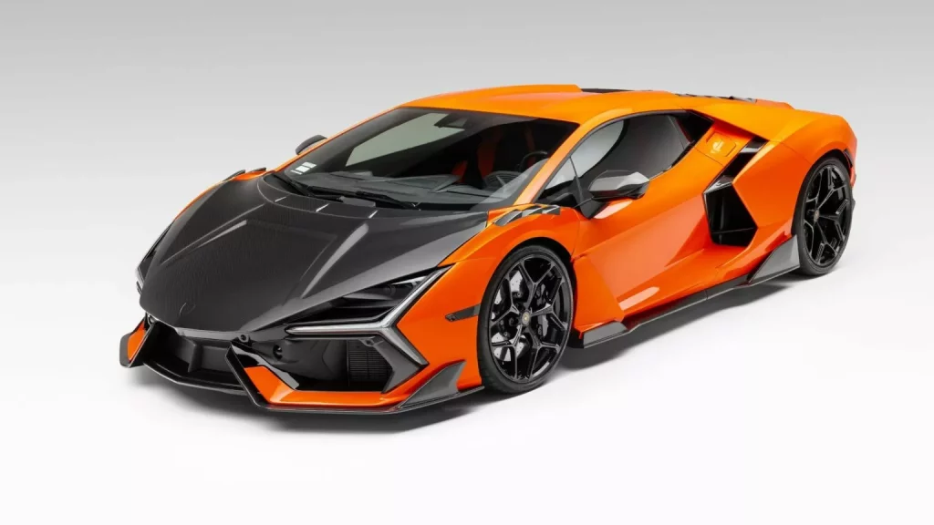 Vorsteiner ha creado un traje de carbono para el Lamborghini Revuelto que cuesta una fortuna 5 Motor16 2025 Lamborghini Revuelto Vorsteiner 1 Motor16