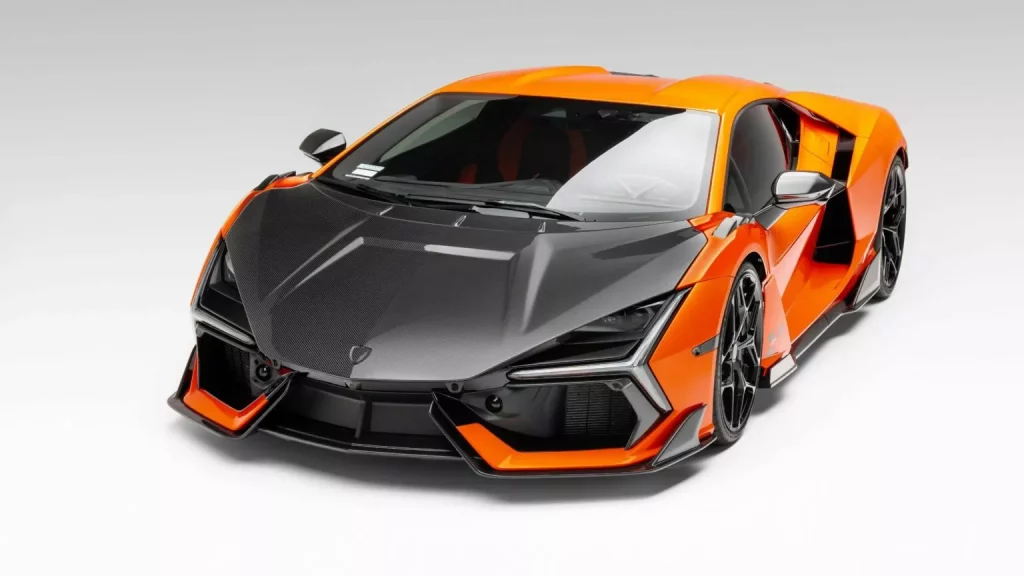 Vorsteiner ha creado un traje de carbono para el Lamborghini Revuelto que cuesta una fortuna 6 Motor16 2025 Lamborghini Revuelto Vorsteiner 2 Motor16